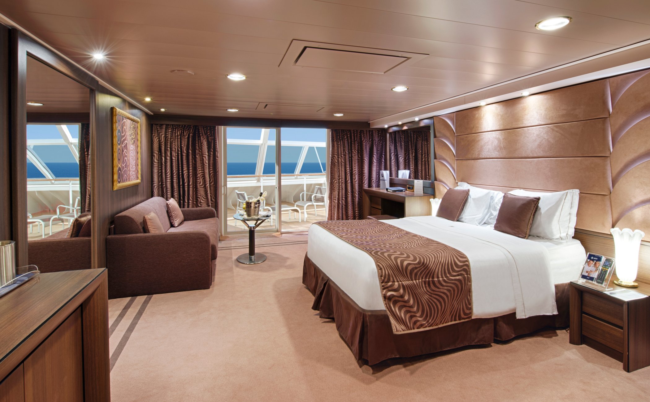 Cabinas y suites - Crucero MSC Divina | MSC Cruceros LATAM