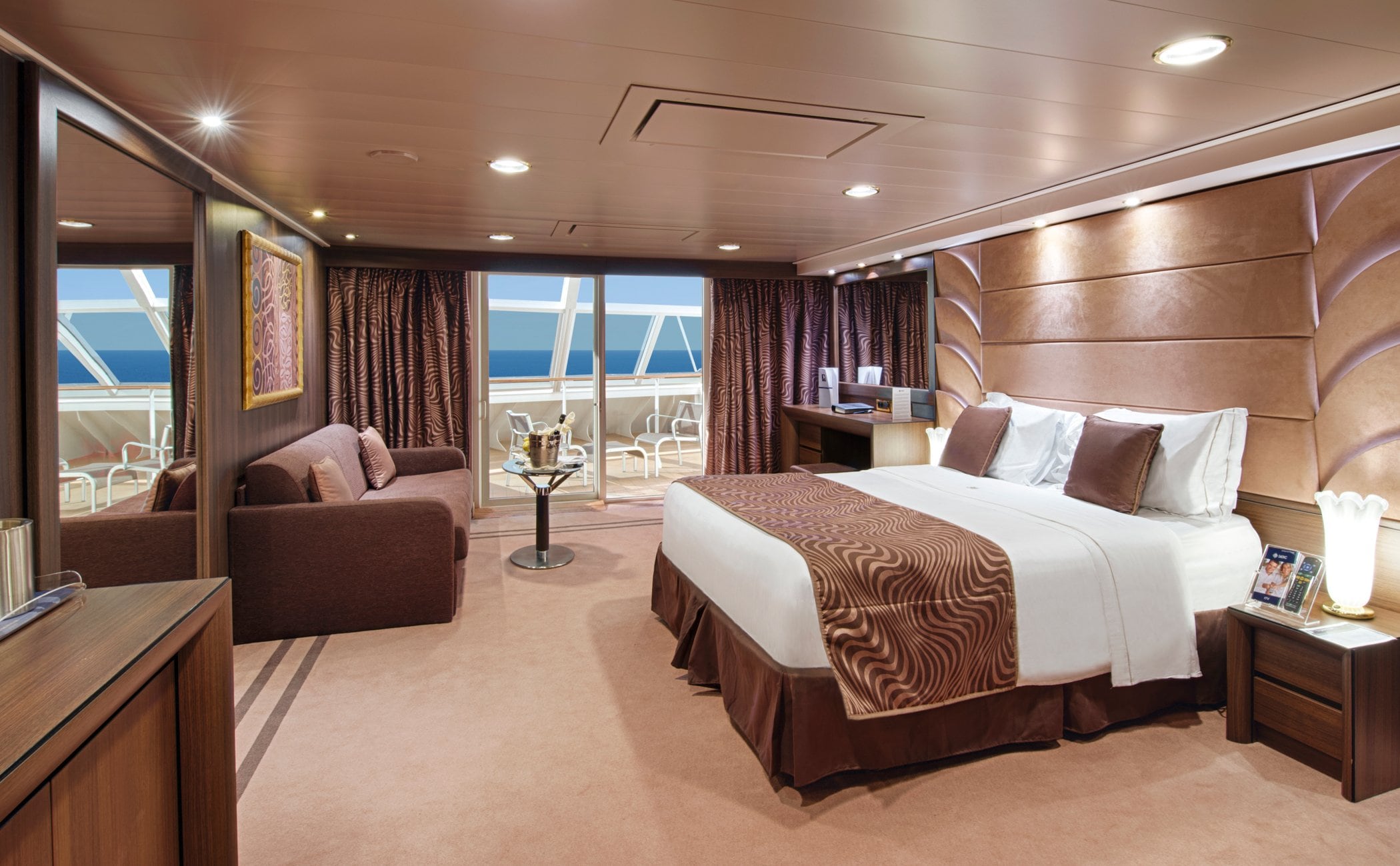 Cabinas y suites - Crucero MSC Divina | MSC Cruceros LATAM